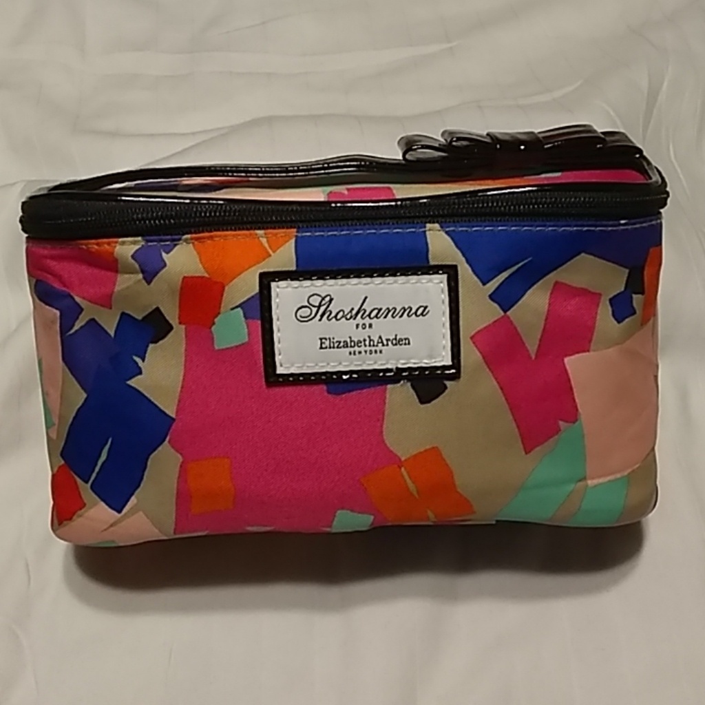 Elizabeth Arden Cosmetic Bag Elizabeth Arden Cosmetic Bag
